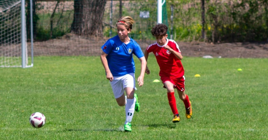 Wyjazd na mecz z Kolejarzem pełen emocji. Młodzik starszy udanie rywalizował do samego końca