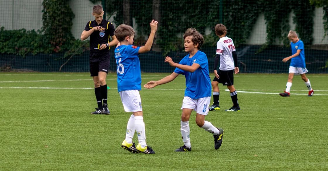 Poszli w ślad senior&oacute;w - młodzik młodszy ogrywa Prądniczankę