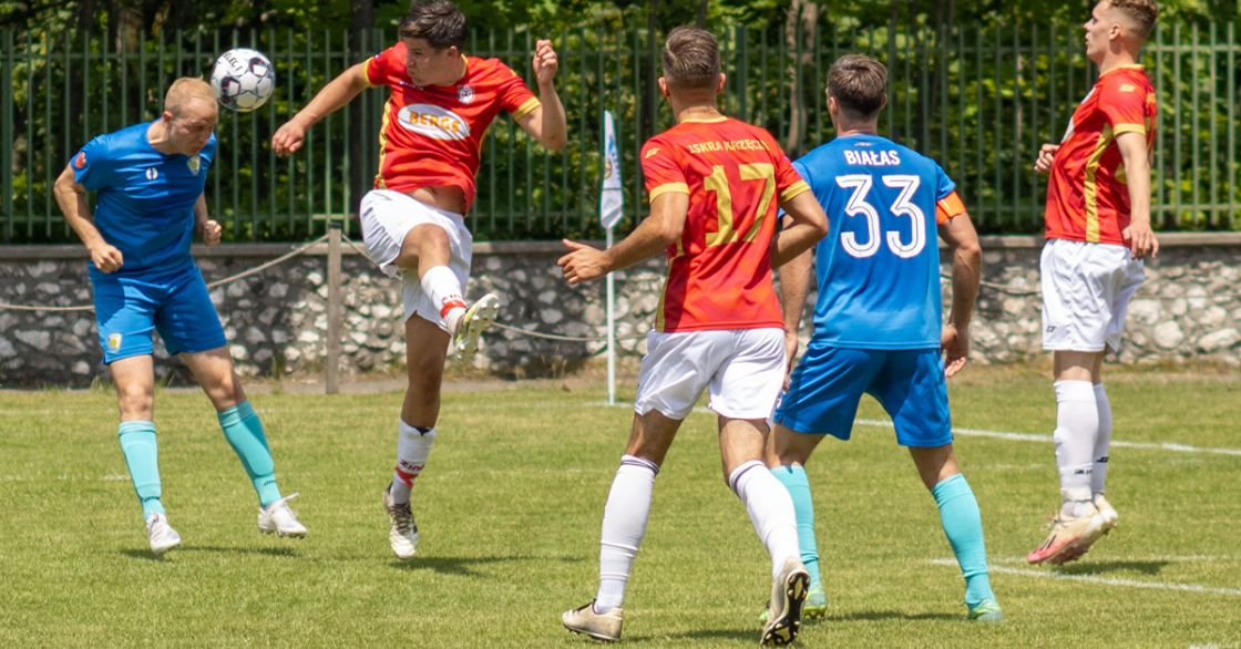 Pewnie wykonane jedenastki i ligowe zwycięstwo z Iskrą