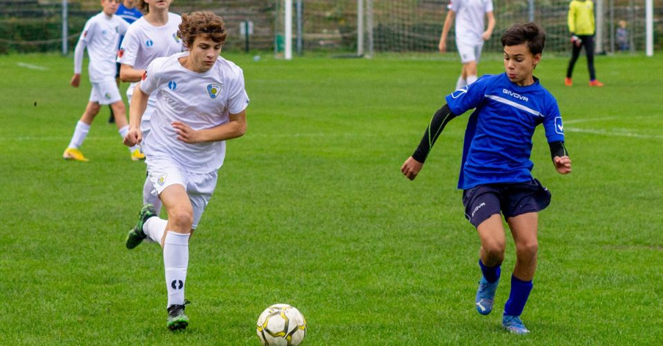 U15 odrabia zaległości i melduje się na czele tabeli