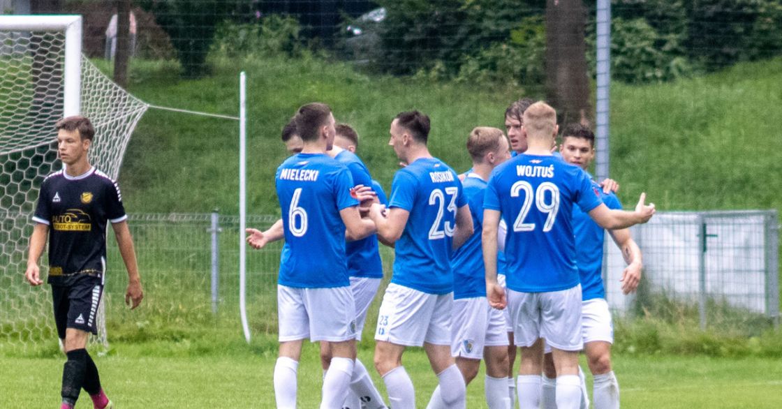 Udana inauguracja sezonu w Klasie Okręgowej