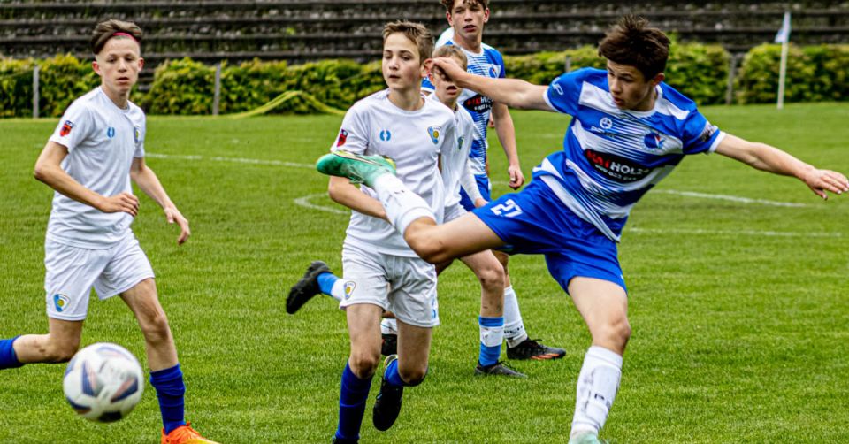 U15 minimalnie, ale do przodu