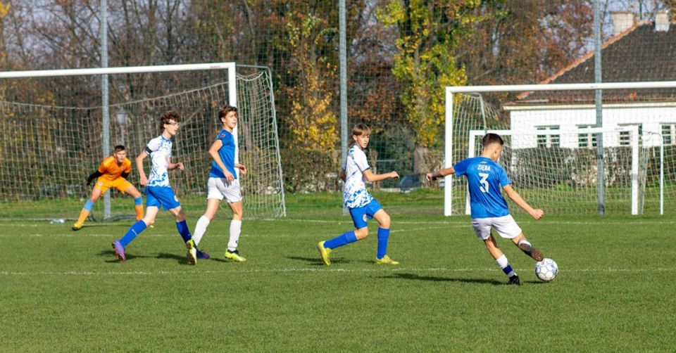 U15 przypieczętowało awans, wysoko wygrywając ze Świtem