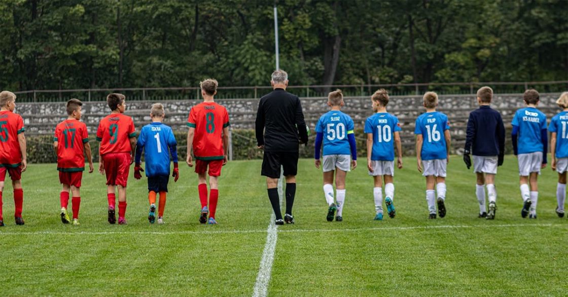 Iskra z Krzęcina, Kablowi skrzydła podcina